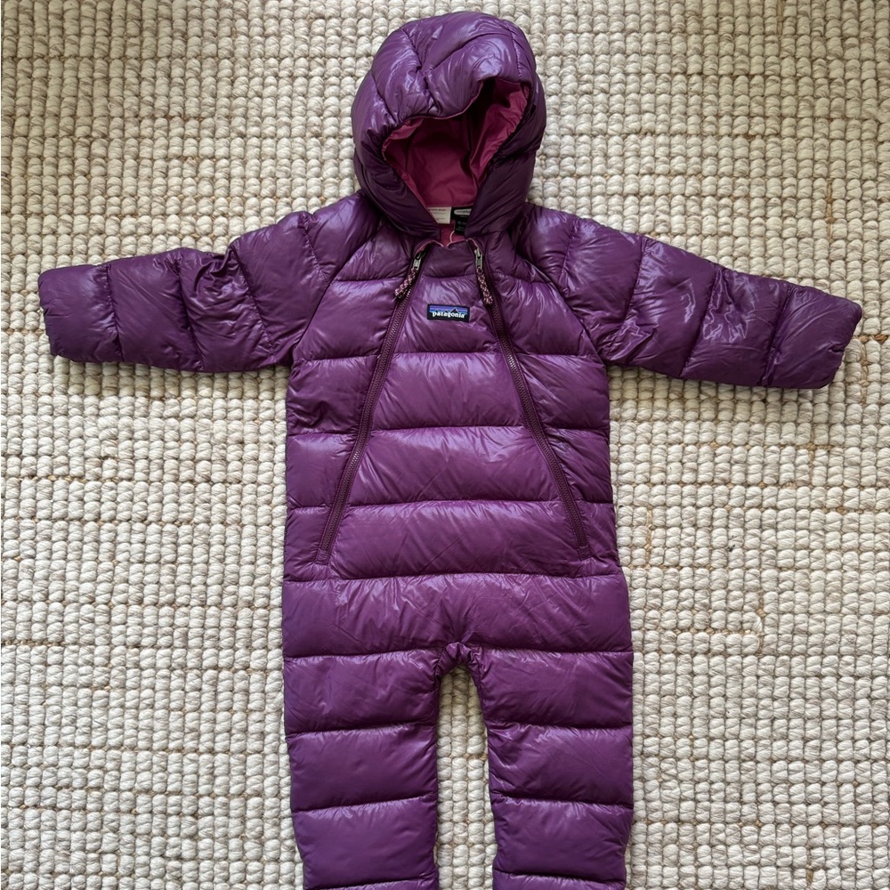Patagonia Infant Hi-Loft Down Sweater Bunting
Style #60103